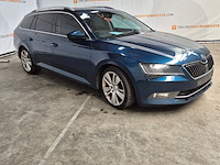 Personenauto, skoda, superb, 2019 - afbeelding 23 van  42