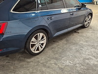 Personenauto, skoda, superb, 2019 - afbeelding 34 van  42