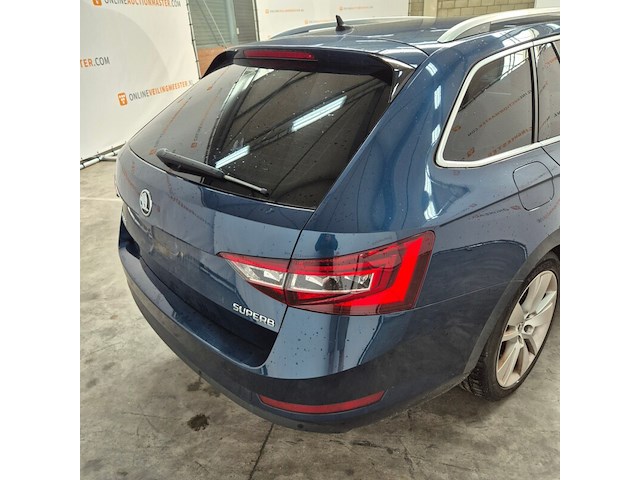 Personenauto, skoda, superb, 2019 - afbeelding 38 van  42