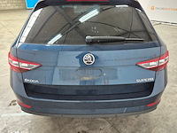 Personenauto, skoda, superb, 2019 - afbeelding 39 van  42