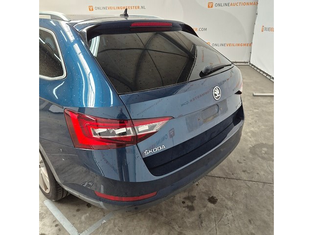 Personenauto, skoda, superb, 2019 - afbeelding 40 van  42