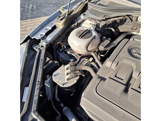 Personenauto skoda, superb combi 1.6 tdi, bouwjaar 2017 - afbeelding 14 van  47