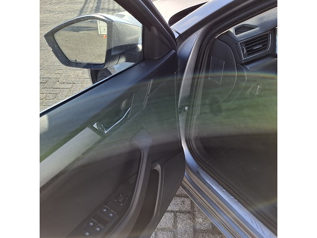 Personenauto skoda, superb combi 1.6 tdi, bouwjaar 2017 - afbeelding 16 van  47