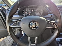 Personenauto skoda, superb combi 1.6 tdi, bouwjaar 2017 - afbeelding 18 van  47