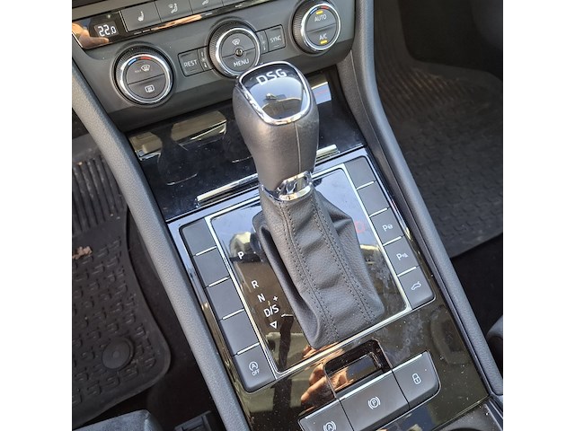 Personenauto skoda, superb combi 1.6 tdi, bouwjaar 2017 - afbeelding 24 van  47