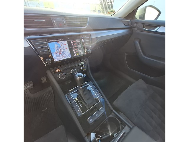 Personenauto skoda, superb combi 1.6 tdi, bouwjaar 2017 - afbeelding 25 van  47