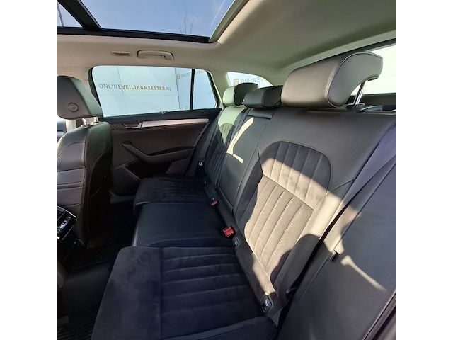 Personenauto skoda, superb combi 1.6 tdi, bouwjaar 2017 - afbeelding 27 van  47