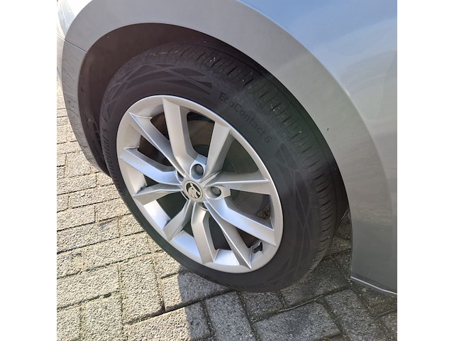 Personenauto skoda, superb combi 1.6 tdi, bouwjaar 2017 - afbeelding 47 van  47