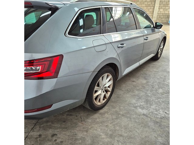 Personenauto, skoda, superb combi, 1.6 tdi clever edition, 2018 - afbeelding 36 van  40