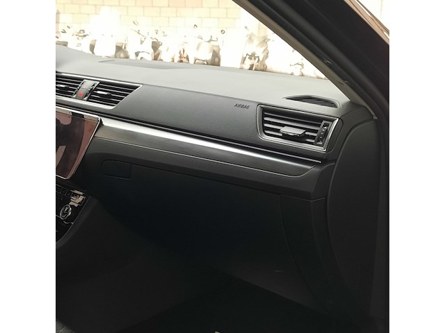 Personenauto, skoda, superb combi 1.6 tdi style - afbeelding 9 van  51