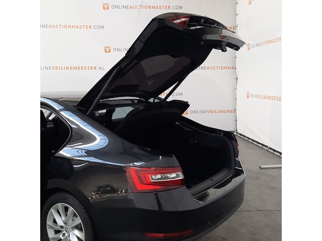 Personenauto, skoda, superb combi 1.6 tdi style - afbeelding 35 van  51