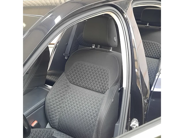 Personenauto, skoda, superb combi 1.6 tdi style - afbeelding 19 van  51