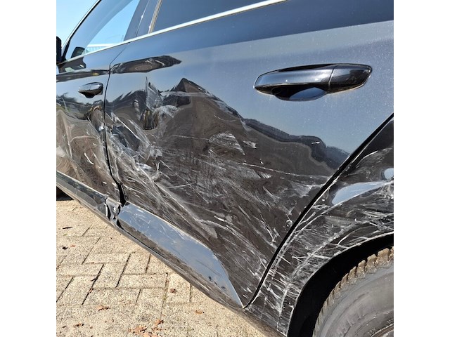 Personenauto, skoda, superb, schade-auto - afbeelding 4 van  48