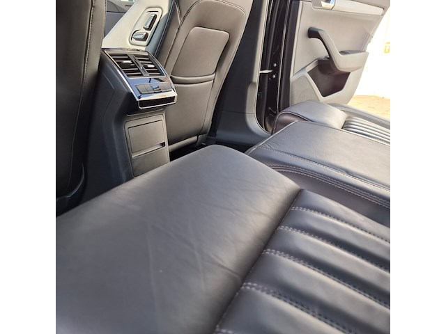 Personenauto, skoda, superb, schade-auto - afbeelding 26 van  48