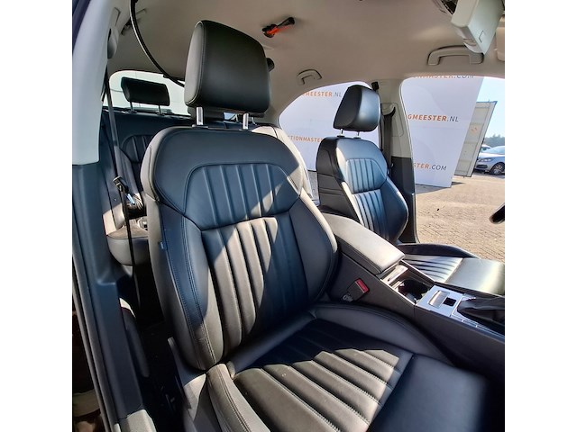 Personenauto, skoda, superb, schade-auto - afbeelding 31 van  48