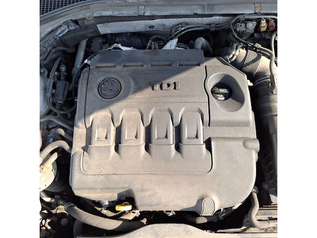 Personenauto, skoda, superb, schade-auto - afbeelding 38 van  48