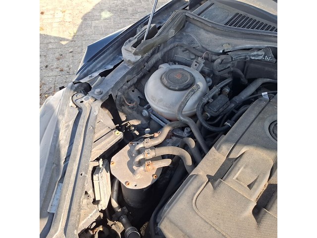 Personenauto, skoda, superb, schade-auto - afbeelding 39 van  48