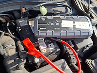 Personenauto, skoda, superb, schade-auto - afbeelding 40 van  48