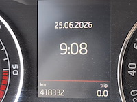 Personenauto, skoda, superb, schade-auto - afbeelding 41 van  48