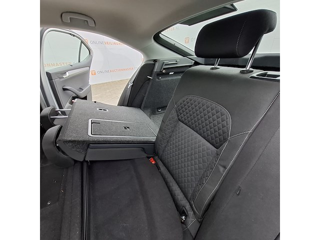 Personenauto, skoda, superb - afbeelding 34 van  47