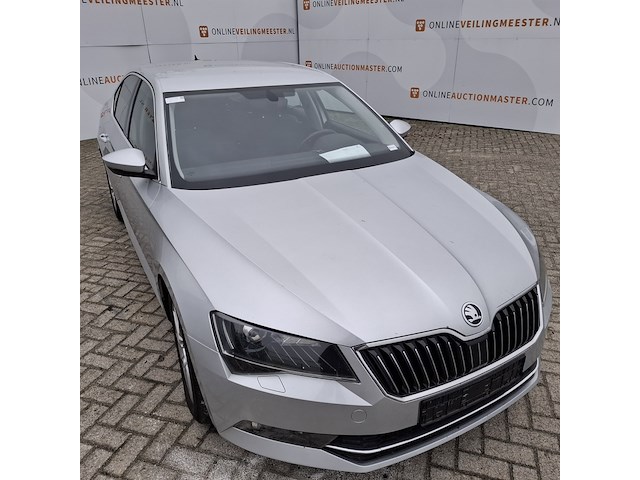 Personenauto, skoda, superb - afbeelding 3 van  47