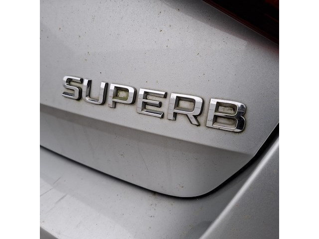 Personenauto, skoda, superb - afbeelding 45 van  47