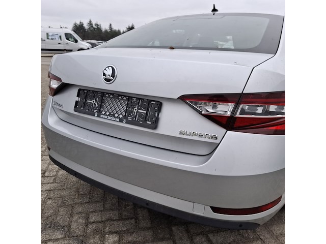 Personenauto, skoda, superb - afbeelding 46 van  47
