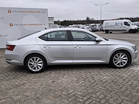 Personenauto, skoda, superb - afbeelding 4 van  47