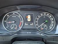 Personenauto, skoda, superb - afbeelding 13 van  46
