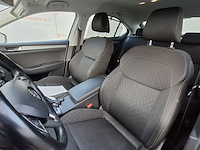 Personenauto, skoda, superb - afbeelding 3 van  46