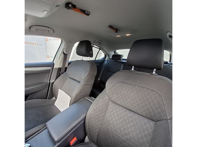 Personenauto, skoda, superb - afbeelding 14 van  46