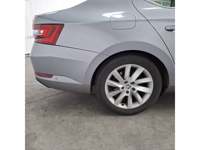 Personenauto, skoda, superb - afbeelding 6 van  58
