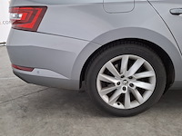 Personenauto, skoda, superb - afbeelding 6 van  58