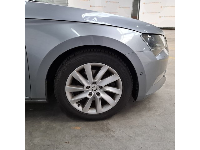 Personenauto, skoda, superb - afbeelding 7 van  58
