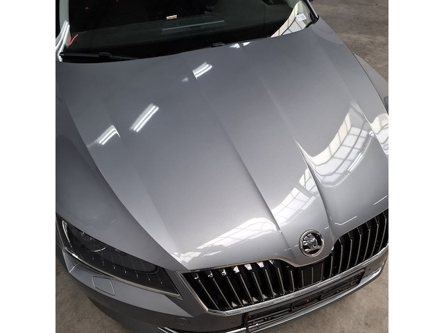 Personenauto, skoda, superb - afbeelding 10 van  58