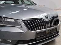 Personenauto, skoda, superb - afbeelding 11 van  58