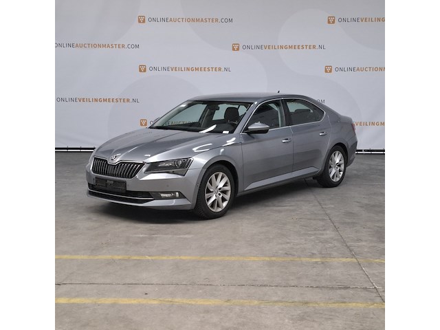 Personenauto, skoda, superb - afbeelding 1 van  58