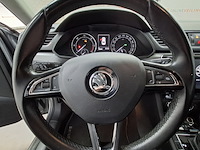 Personenauto, skoda, superb - afbeelding 18 van  58