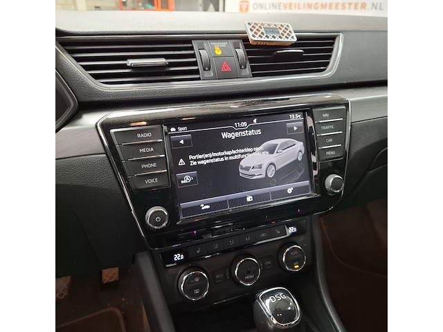 Personenauto, skoda, superb - afbeelding 21 van  58