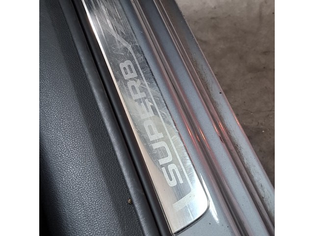 Personenauto, skoda, superb - afbeelding 33 van  58