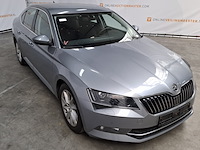 Personenauto, skoda, superb - afbeelding 23 van  58