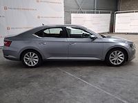 Personenauto, skoda, superb - afbeelding 34 van  58