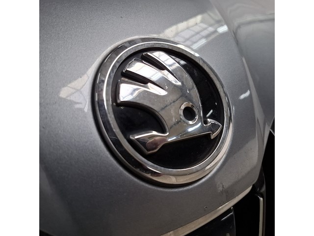 Personenauto, skoda, superb - afbeelding 52 van  58