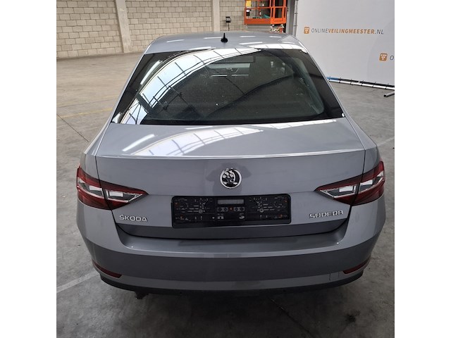 Personenauto, skoda, superb - afbeelding 55 van  58