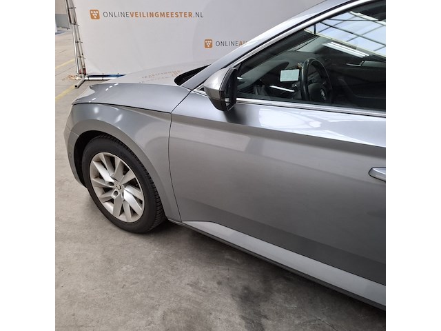 Personenauto, skoda, superb - afbeelding 57 van  58