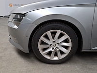 Personenauto, skoda, superb - afbeelding 58 van  58