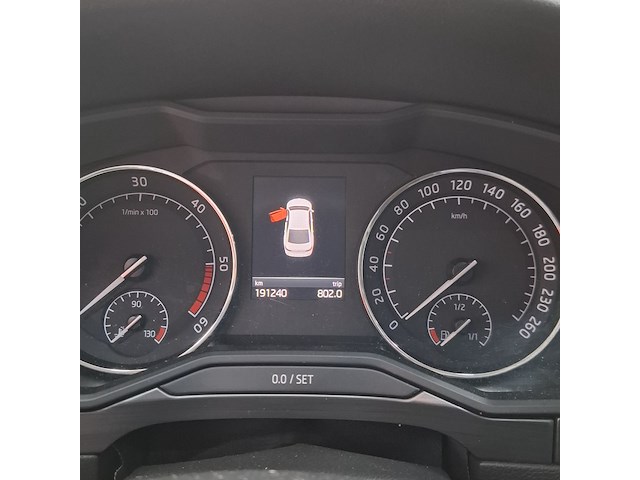 Personenauto, skoda, superb - afbeelding 3 van  30