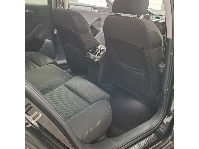 Personenauto, skoda, superb - afbeelding 10 van  30