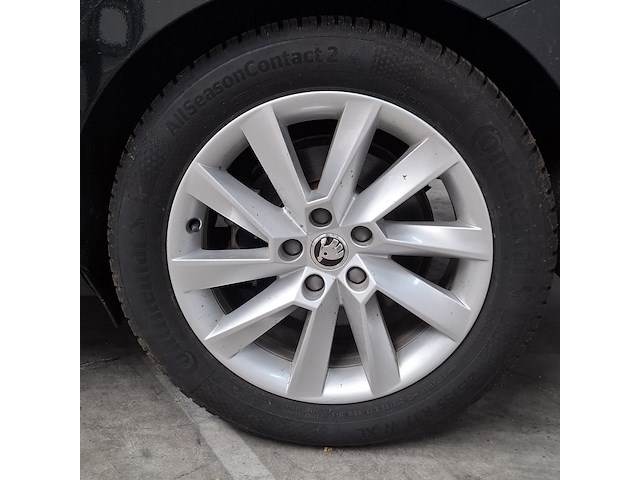 Personenauto, skoda, superb - afbeelding 20 van  30