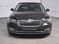 Personenauto, skoda, superb - afbeelding 12 van  30
